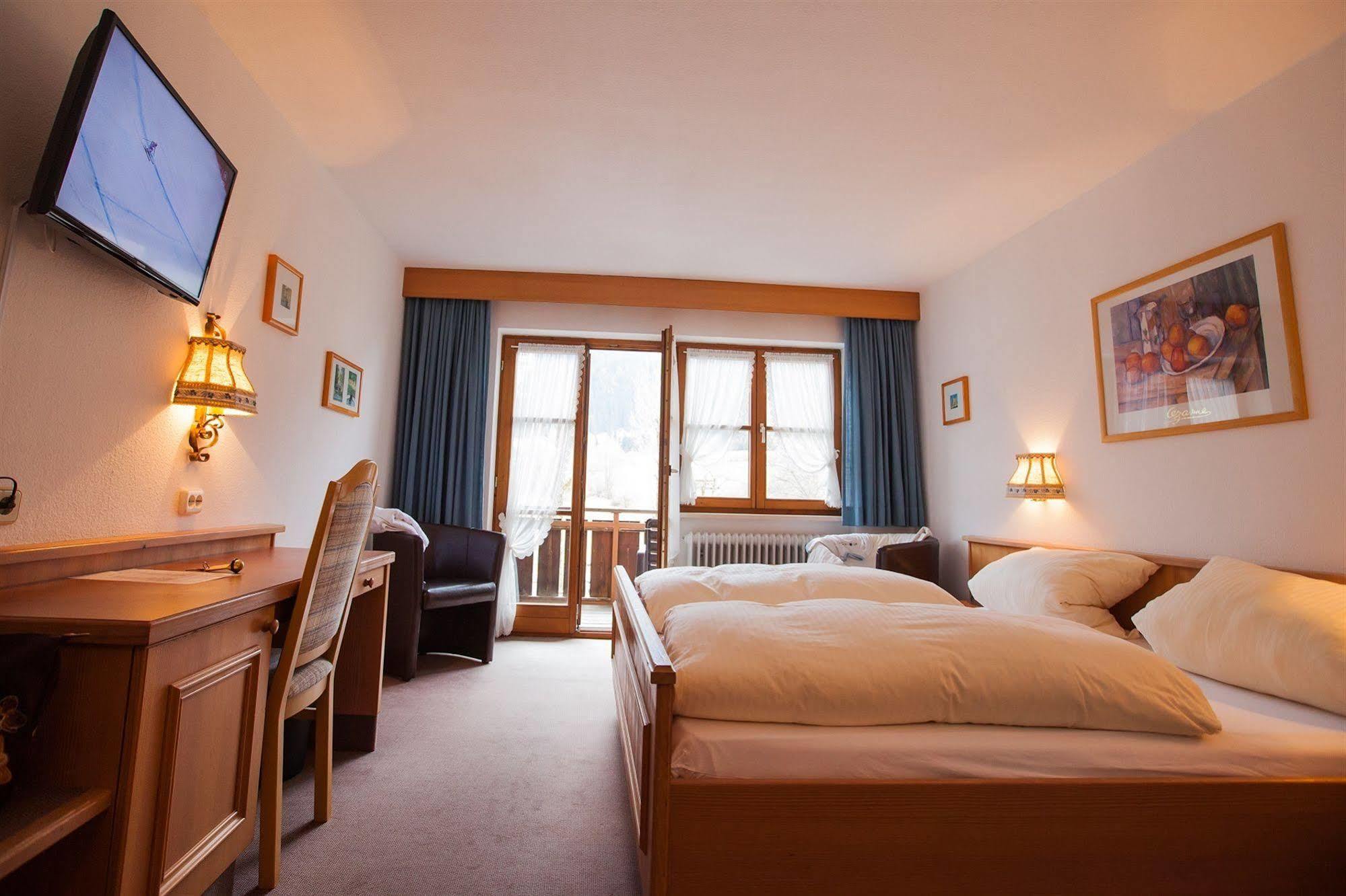 Hotel Pfrontener Hof Екстериор снимка